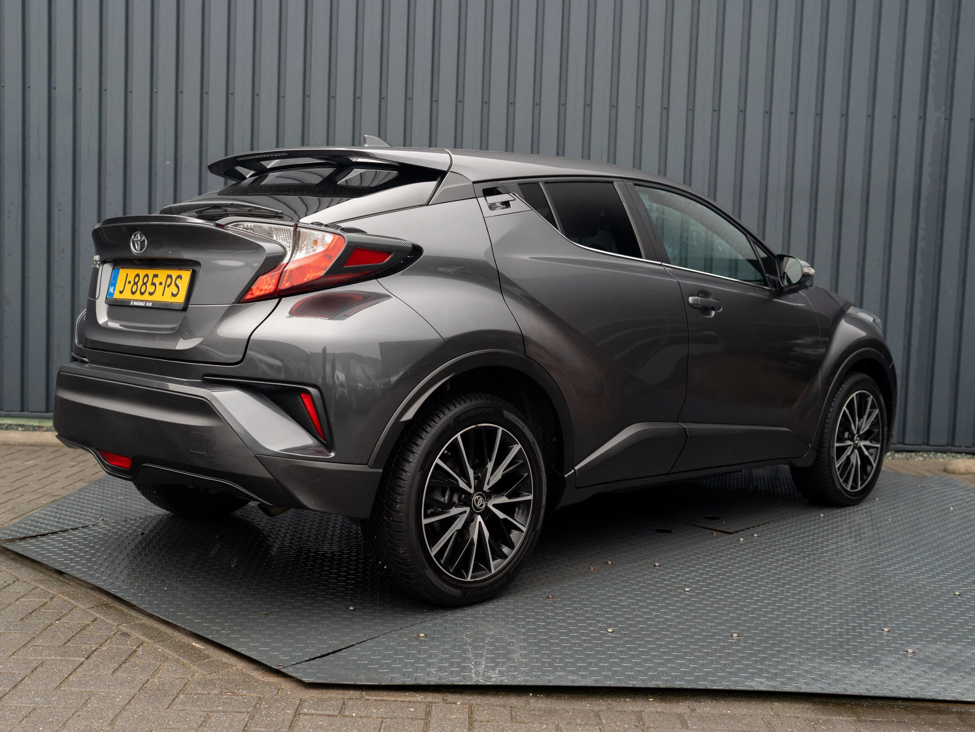 Hoofdafbeelding Toyota C-HR