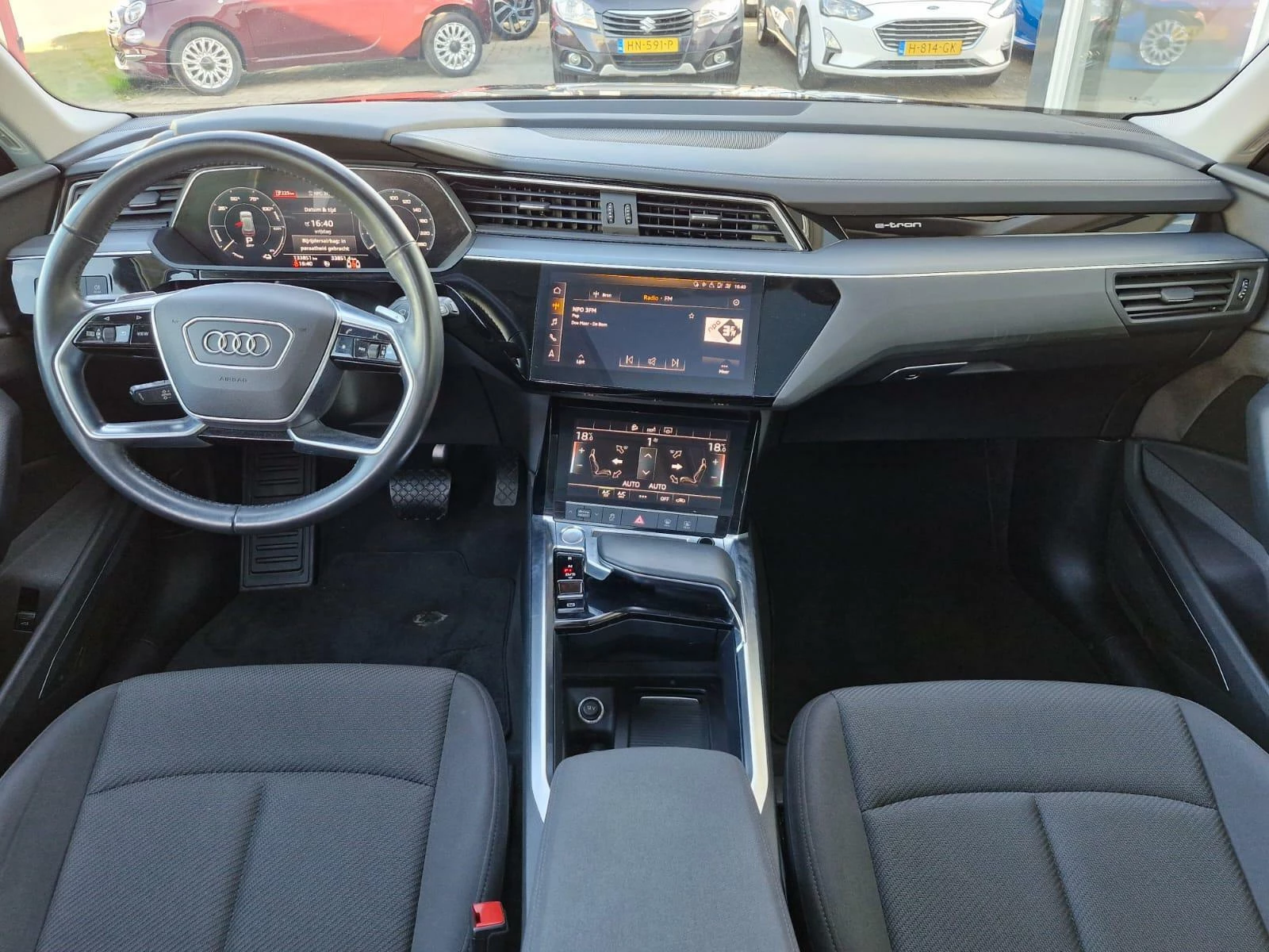 Hoofdafbeelding Audi e-tron