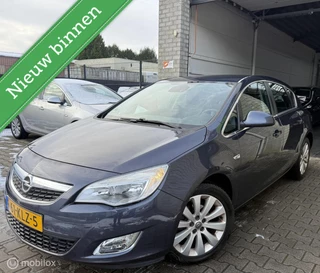 Opel Astra 1.6 Cosmo / 5DRS / 127.000KM / Sport.V / N.A.P