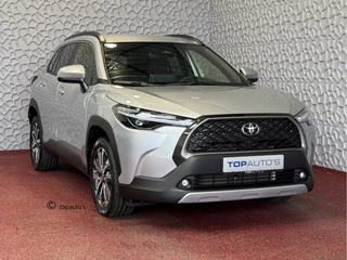 Hoofdafbeelding Toyota Corolla Cross Toyota Corolla Cross HYBRID 140 STYLE LED KEYLESS CARPLAY NAVI CAMERA STOEL/STUUR VERW. ELEK.KLEP ADAP CRUISE PDC 11/2024