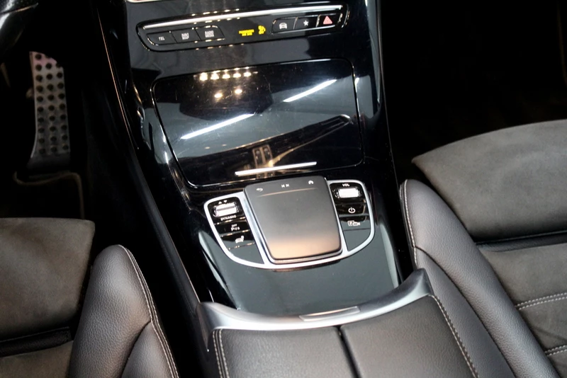 Hoofdafbeelding Mercedes-Benz EQC