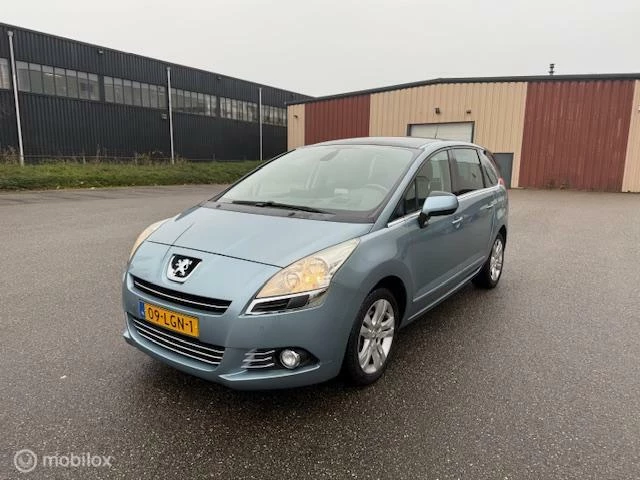 Hoofdafbeelding Peugeot 5008