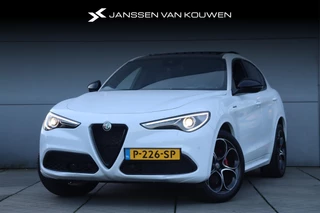 Hoofdafbeelding Alfa Romeo Stelvio Alfa Romeo Stelvio 2.0T 280pk AWD Veloce / Origineel NL / Panoramadak / HK Audio