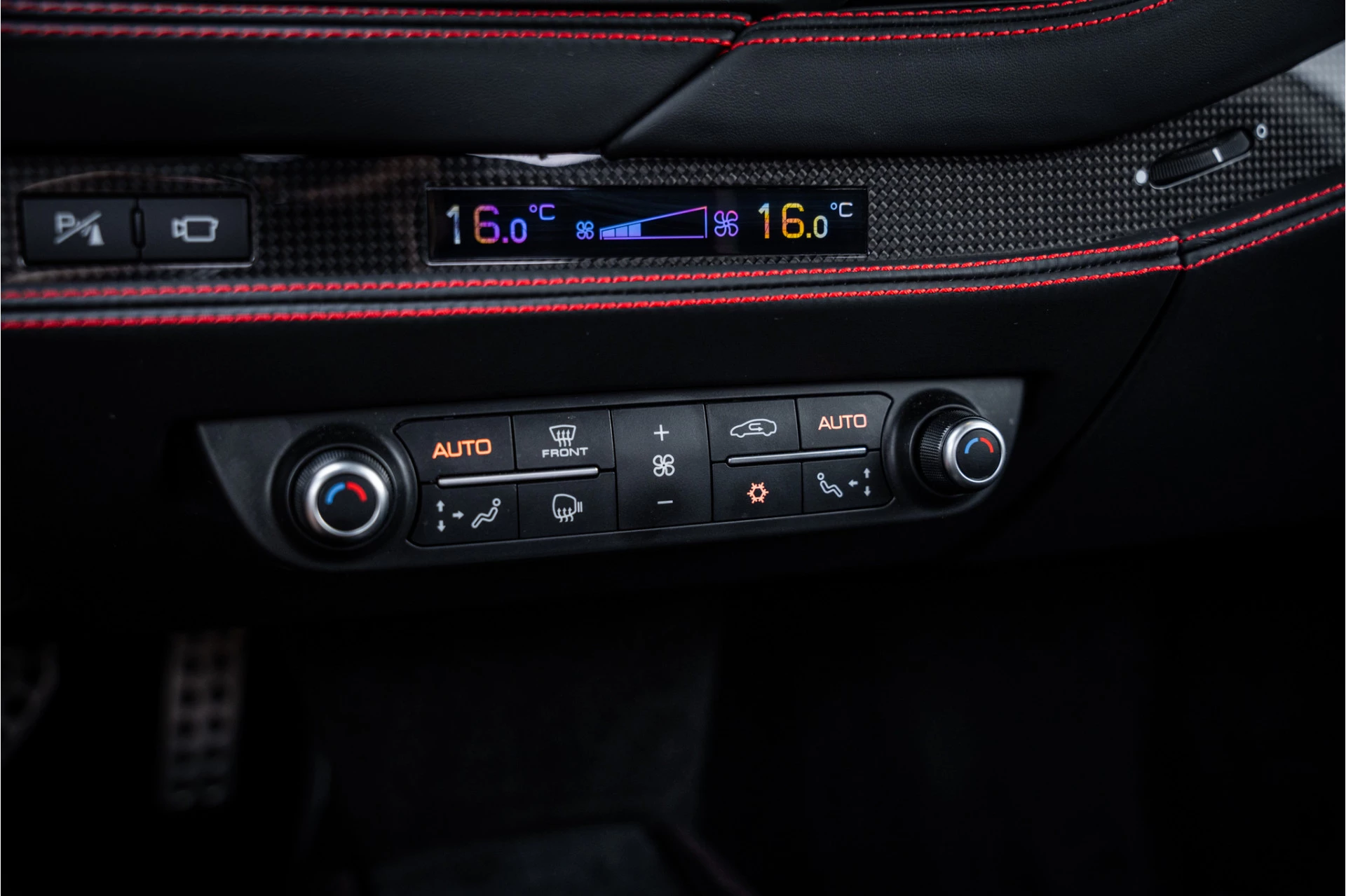 Hoofdafbeelding Ferrari F8 Tributo