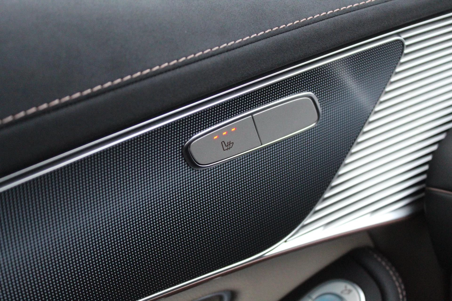 Hoofdafbeelding Mercedes-Benz EQC