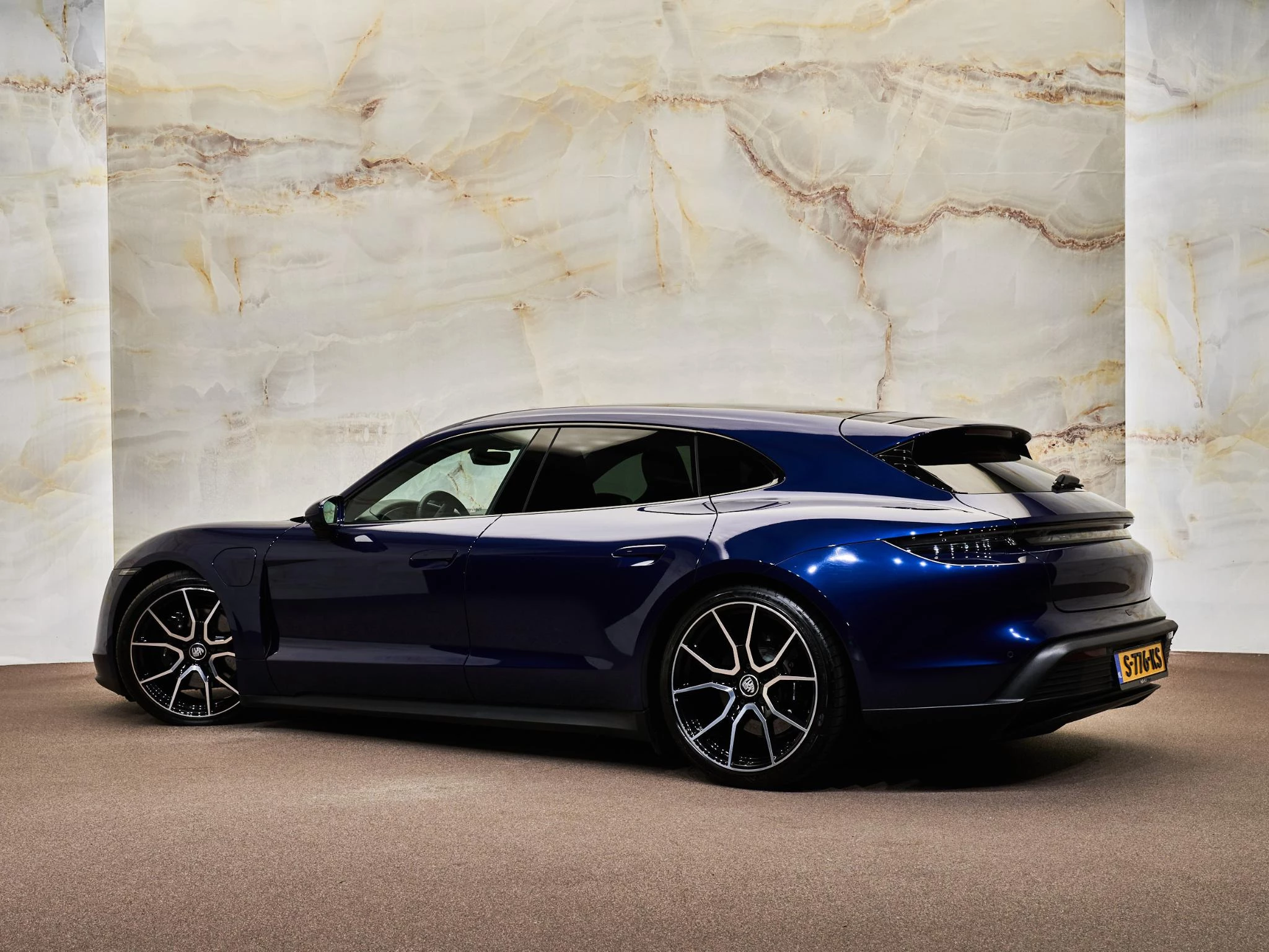 Hoofdafbeelding Porsche Taycan