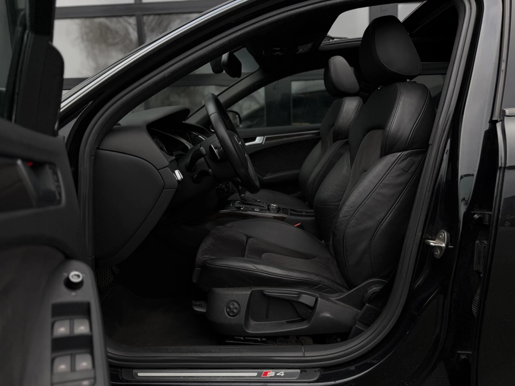 Hoofdafbeelding Audi S4