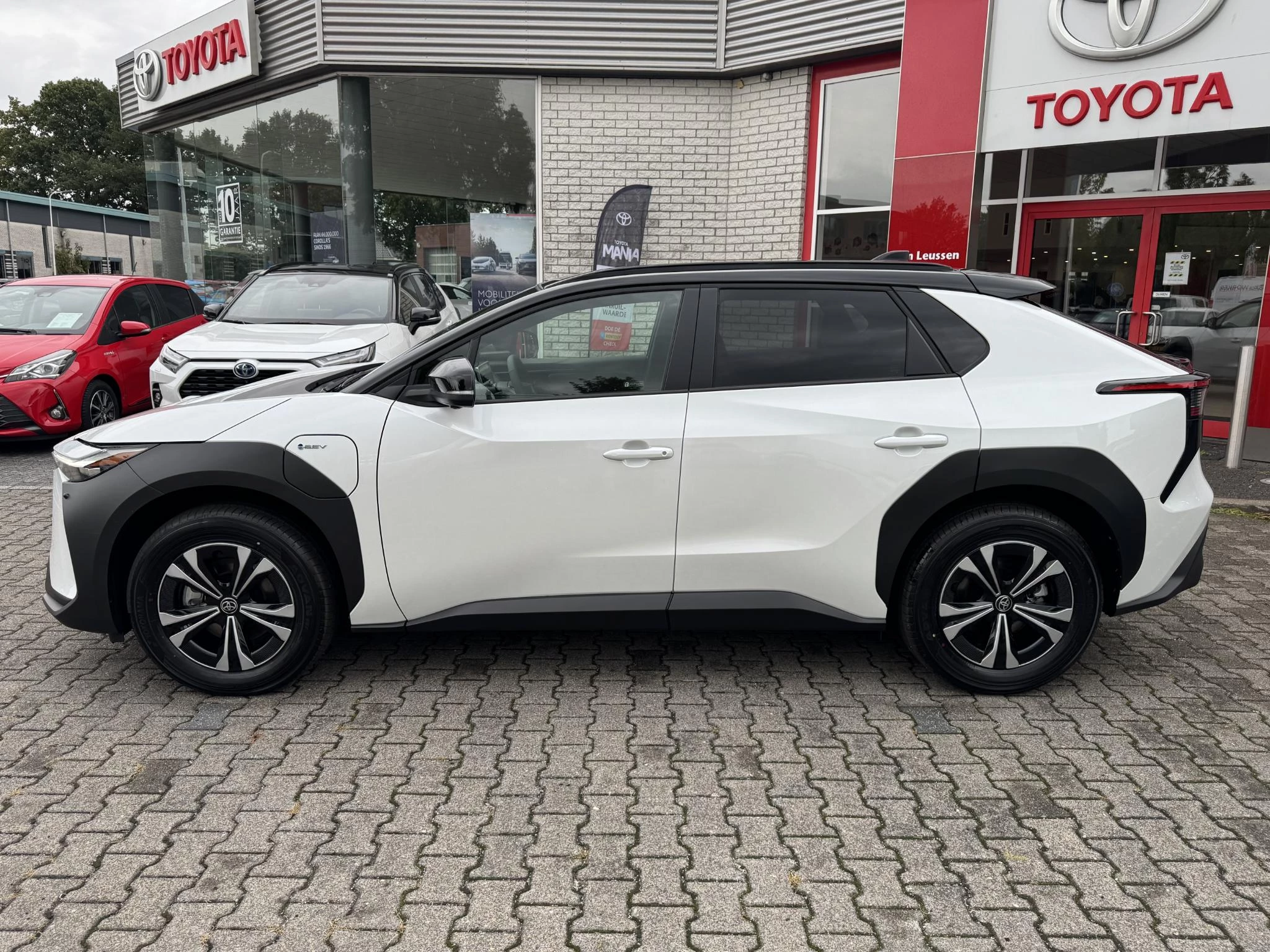 Hoofdafbeelding Toyota bZ4X