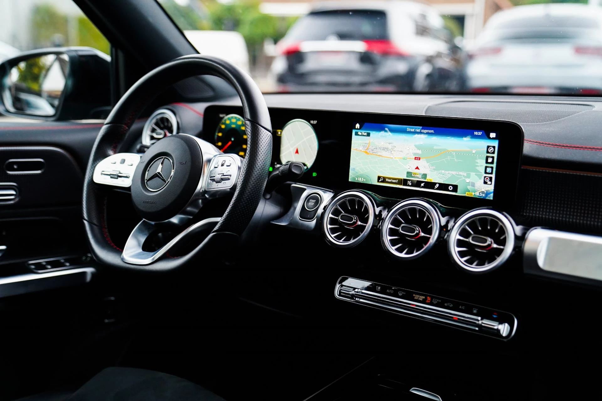 Hoofdafbeelding Mercedes-Benz EQB