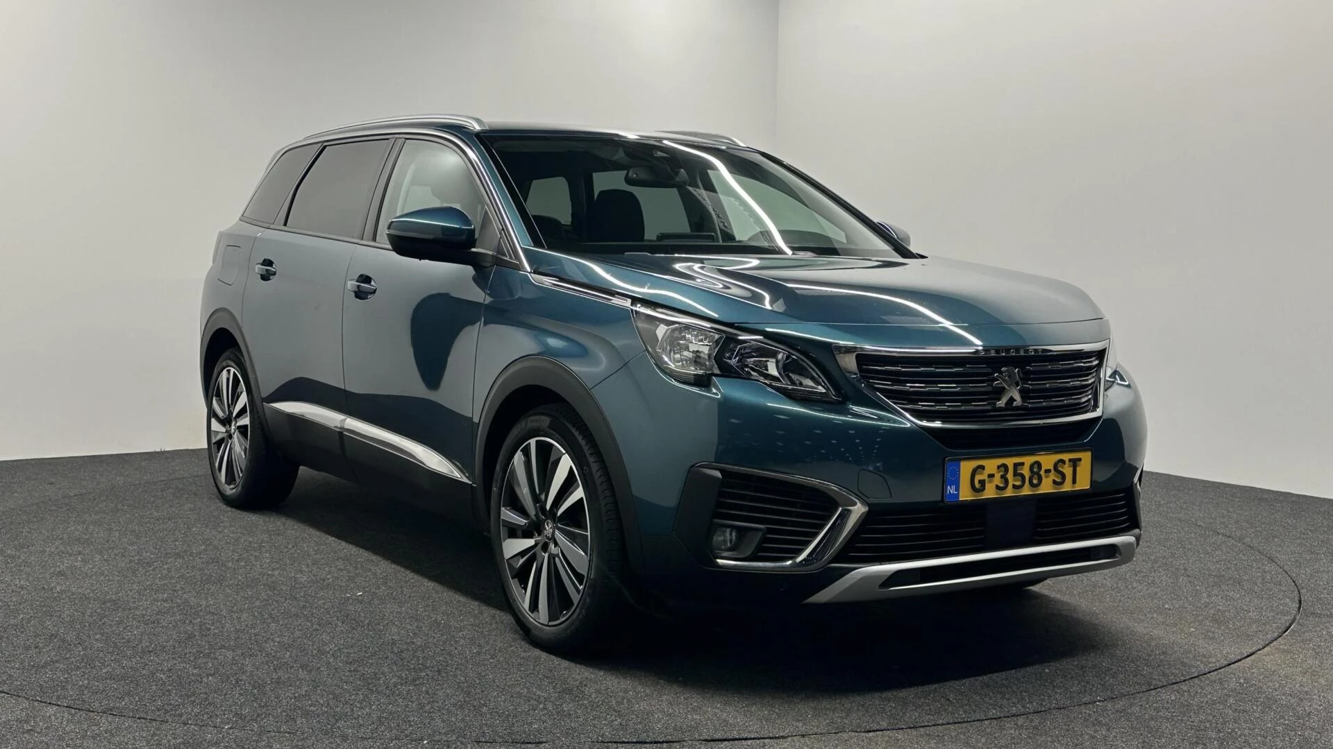Hoofdafbeelding Peugeot 5008