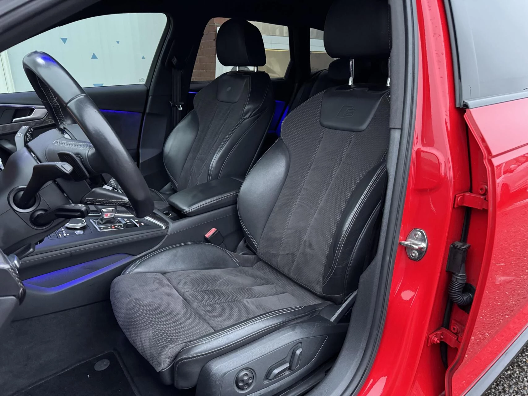 Hoofdafbeelding Audi S4