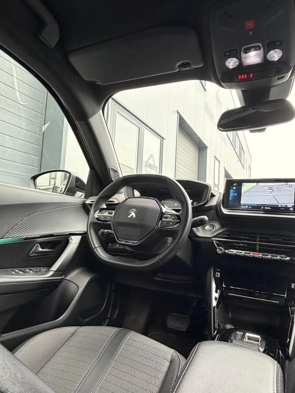 Hoofdafbeelding Peugeot e-2008