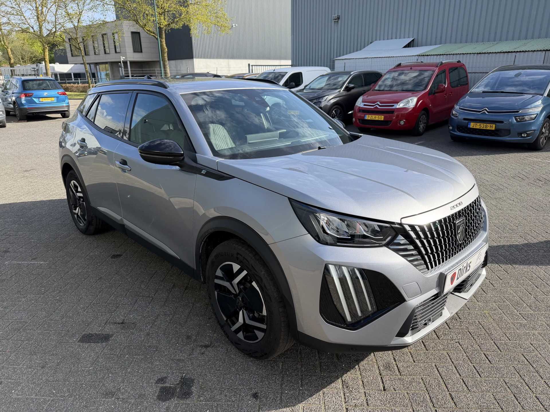 Hoofdafbeelding Peugeot e-2008