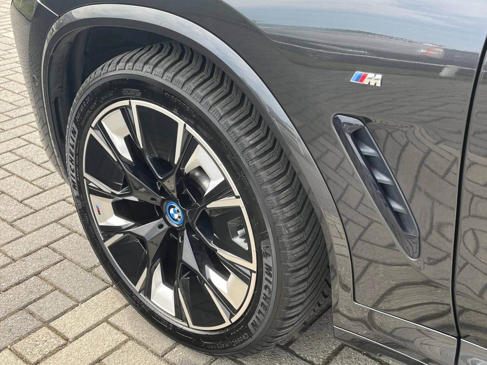 Hoofdafbeelding BMW iX3