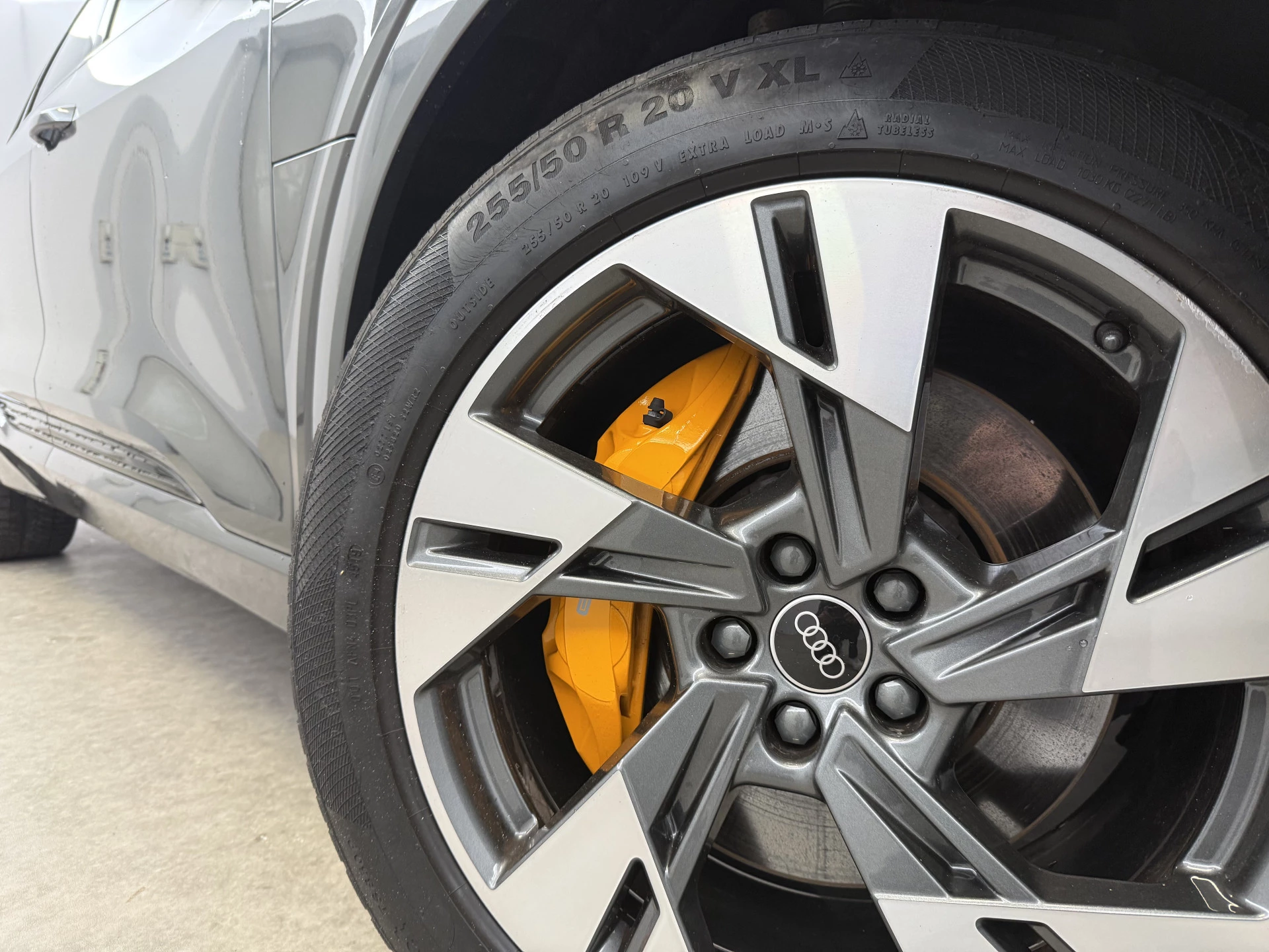 Hoofdafbeelding Audi e-tron
