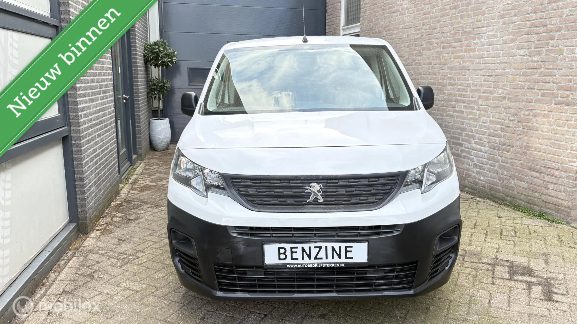 Hoofdafbeelding Peugeot Partner