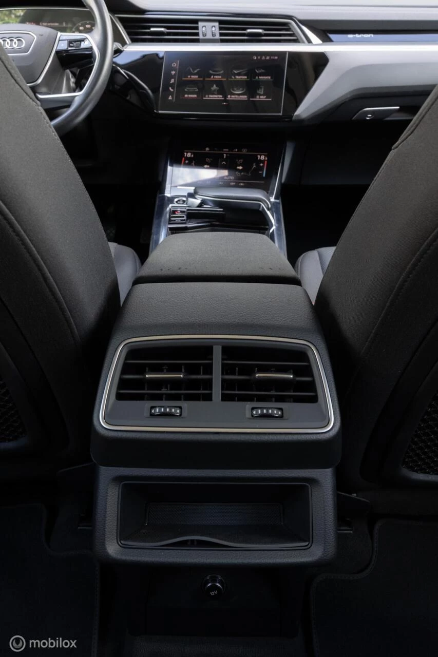 Hoofdafbeelding Audi e-tron