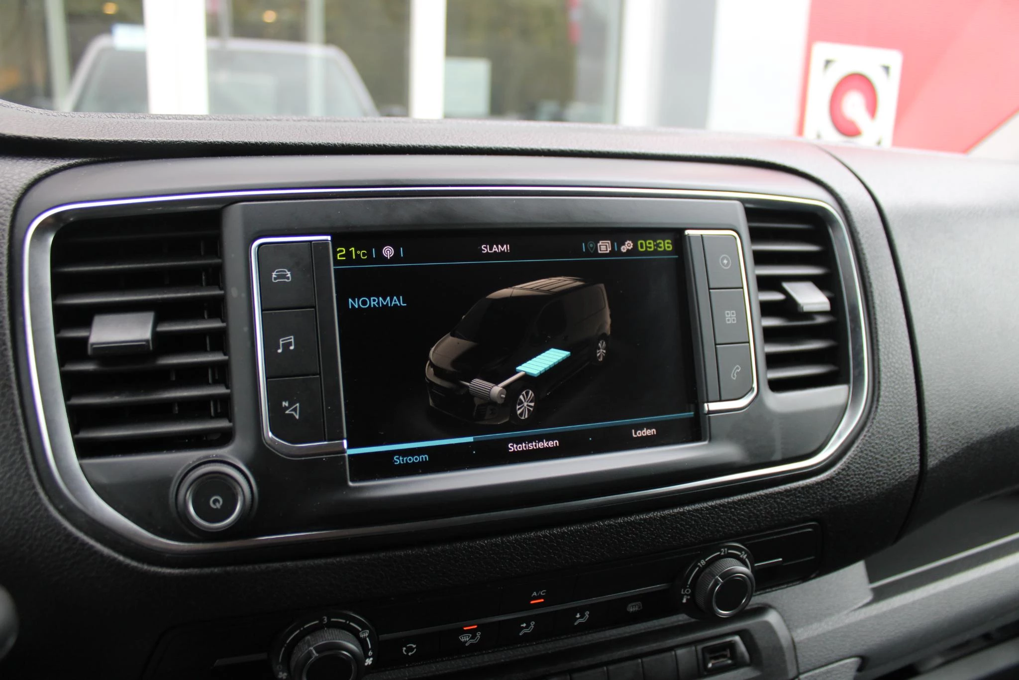 Hoofdafbeelding Peugeot e-Expert
