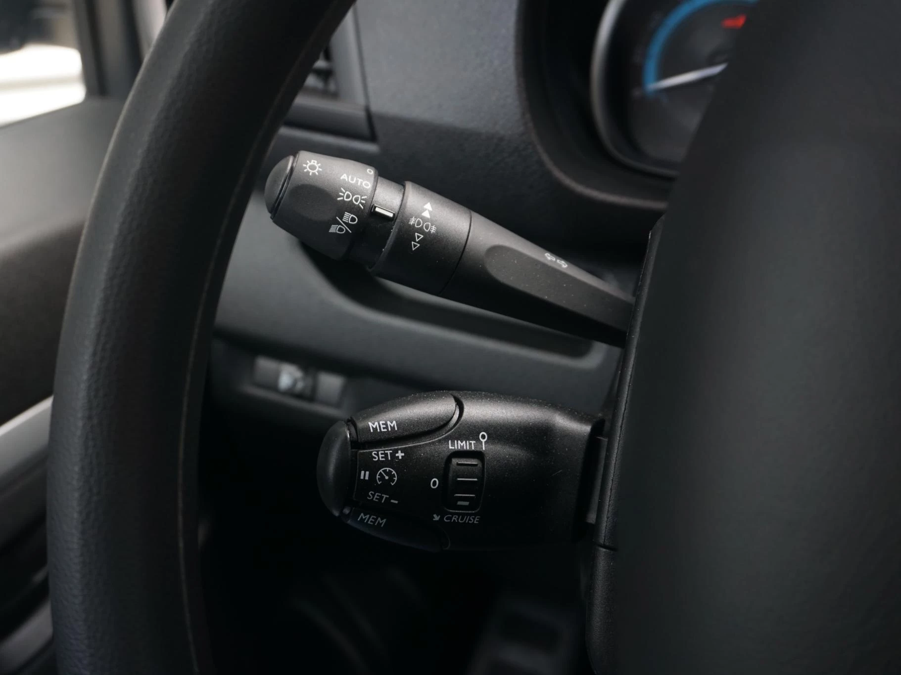 Hoofdafbeelding Peugeot e-Expert
