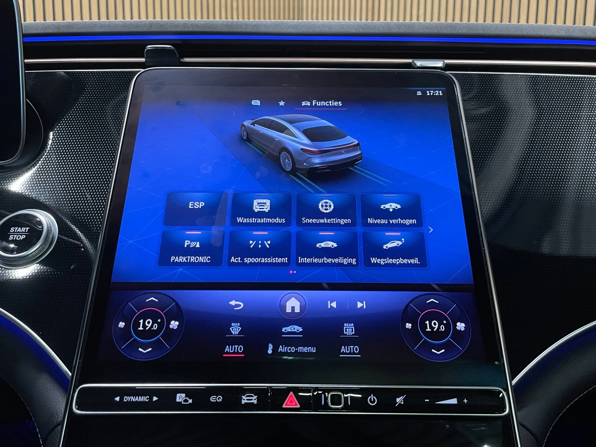Hoofdafbeelding Mercedes-Benz EQS