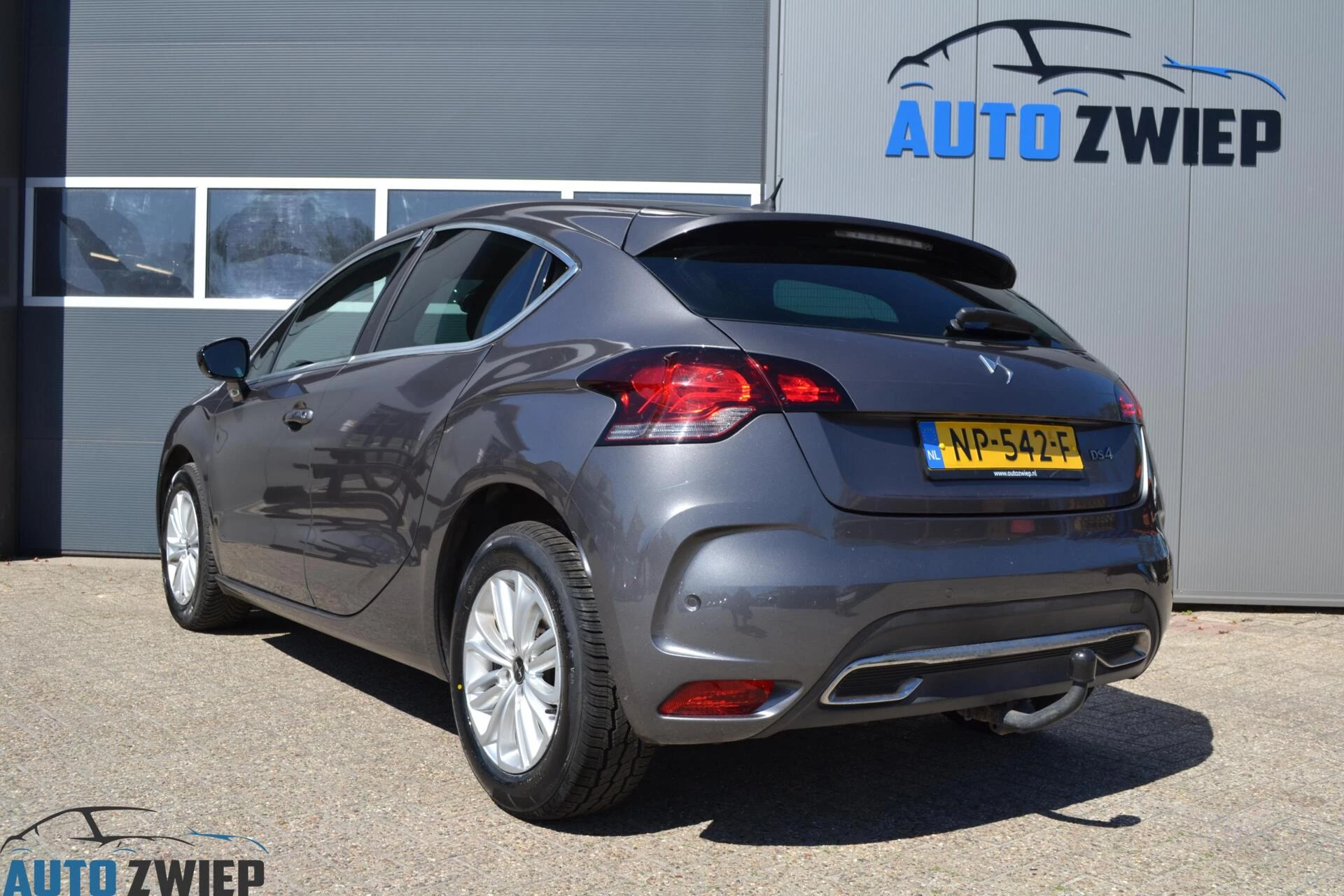 Hoofdafbeelding DS DS 4