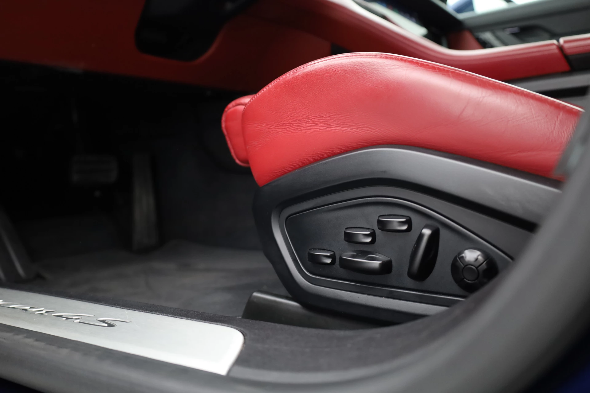 Hoofdafbeelding Porsche Taycan