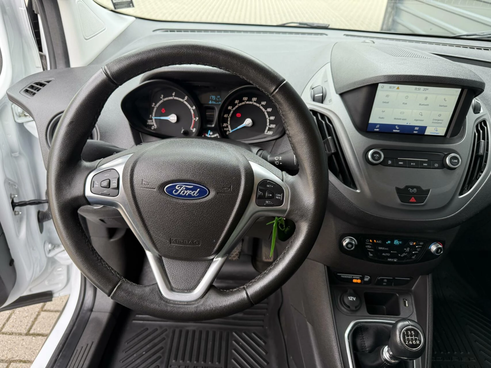Hoofdafbeelding Ford Transit Courier