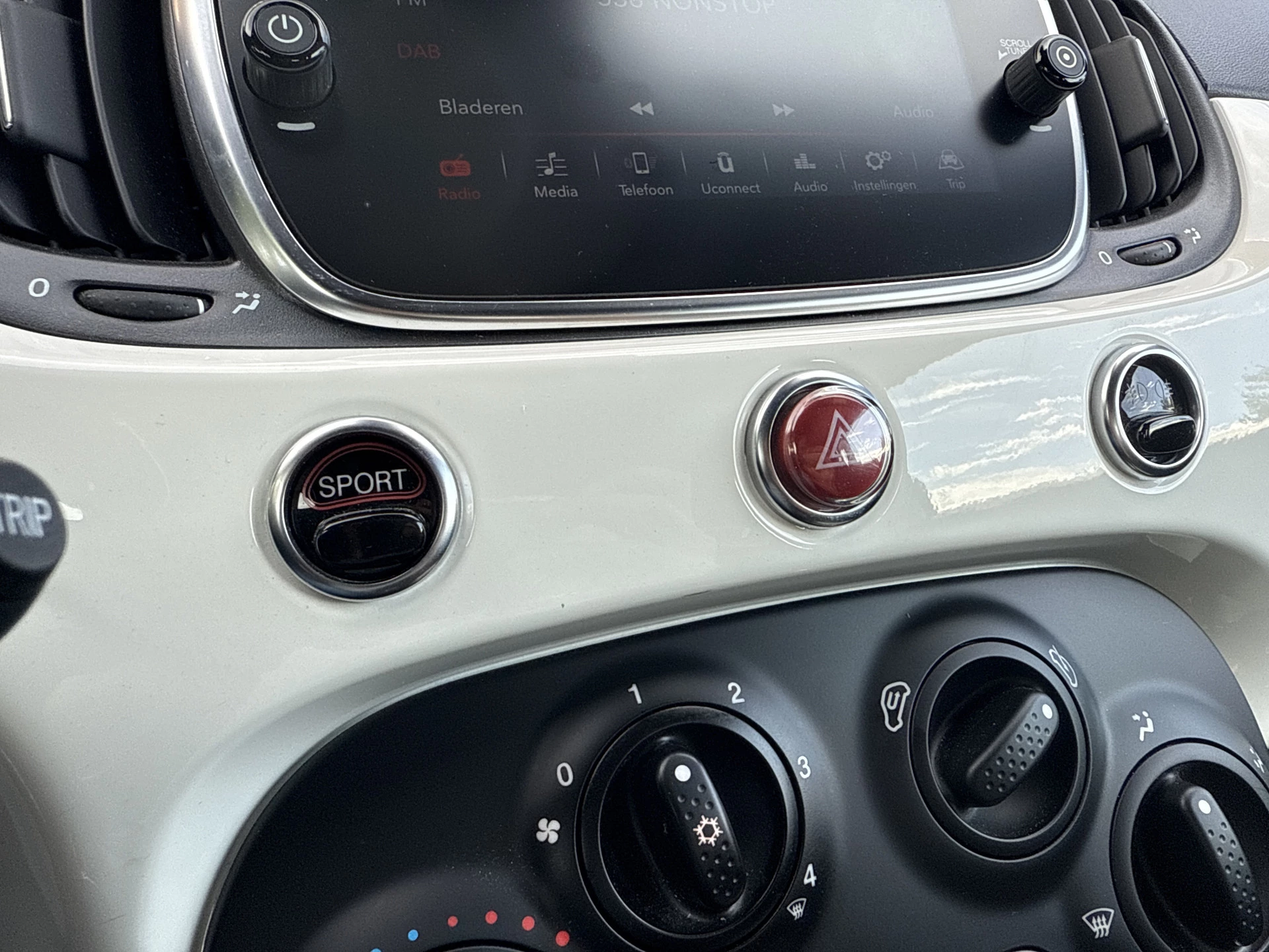 Hoofdafbeelding Fiat 500C