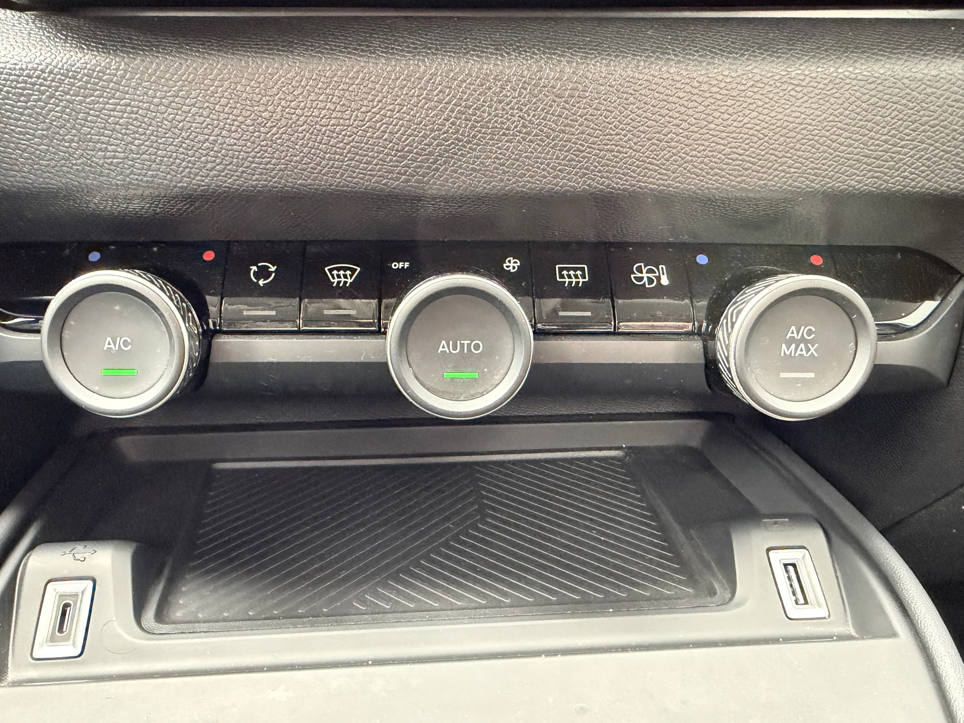 Hoofdafbeelding Citroën ë-C4