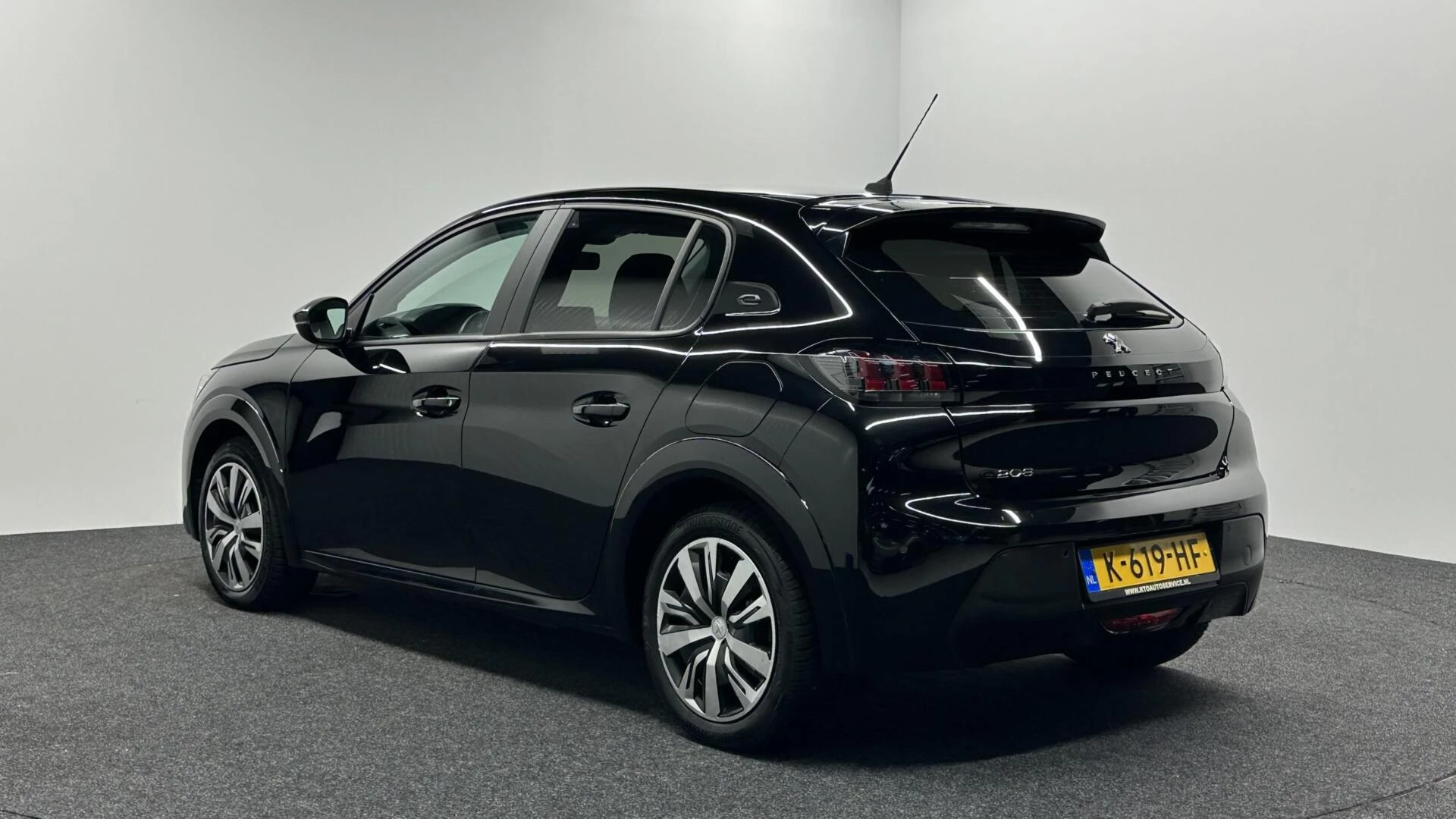 Hoofdafbeelding Peugeot e-208