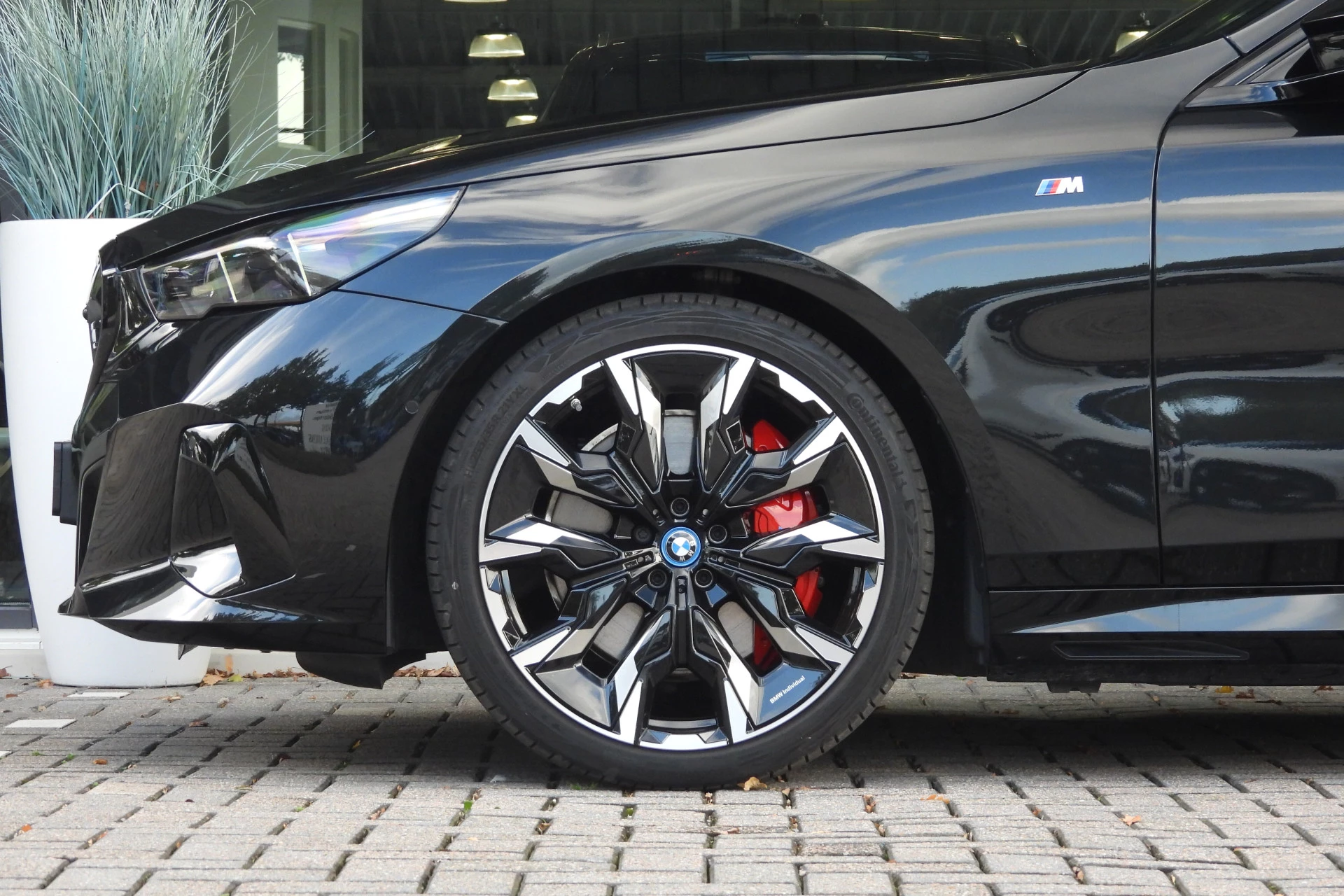 Hoofdafbeelding BMW i5