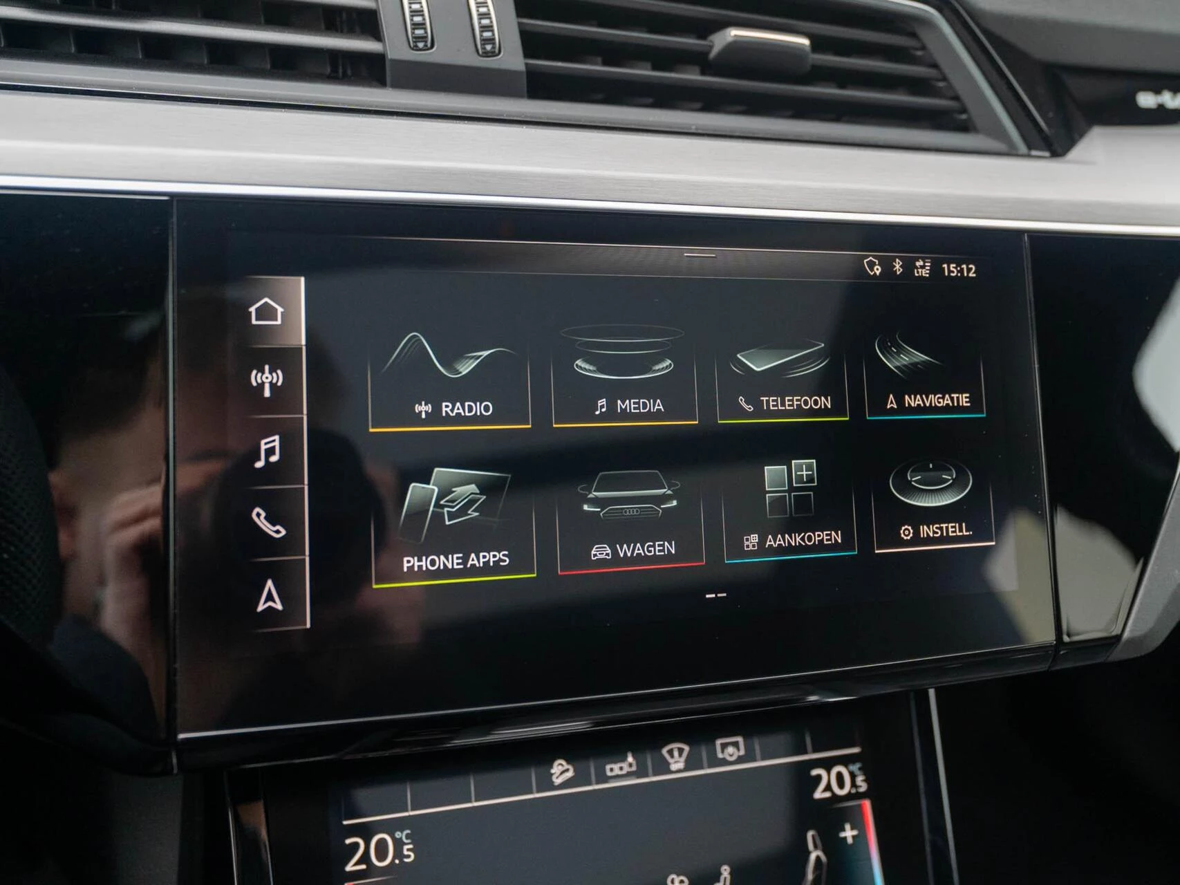 Hoofdafbeelding Audi e-tron