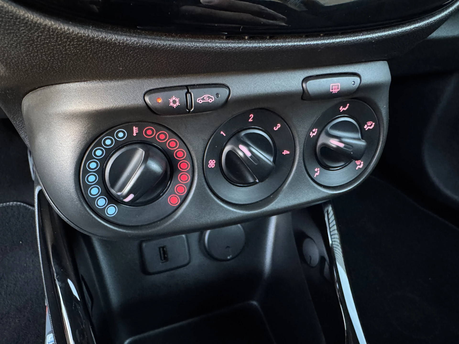 Hoofdafbeelding Opel ADAM