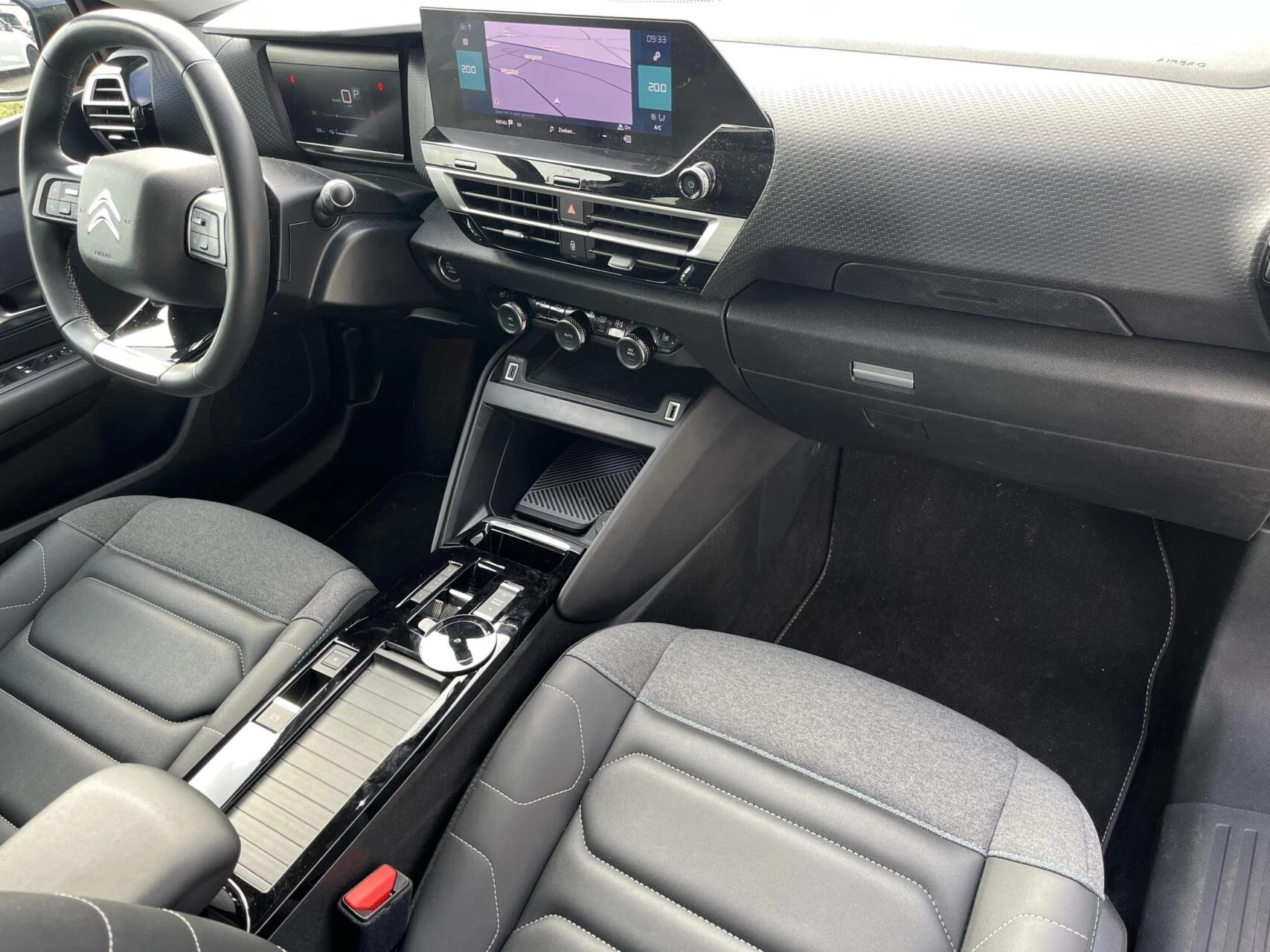 Hoofdafbeelding Citroën ë-C4