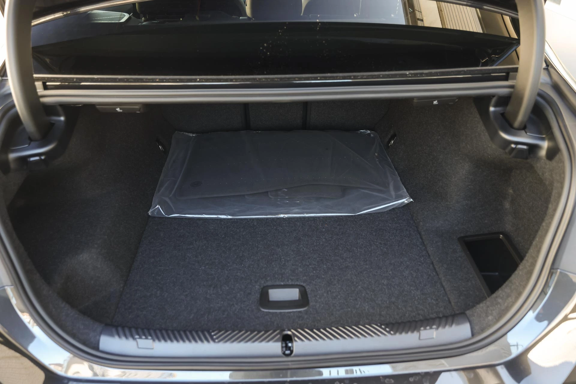 Hoofdafbeelding BMW i5