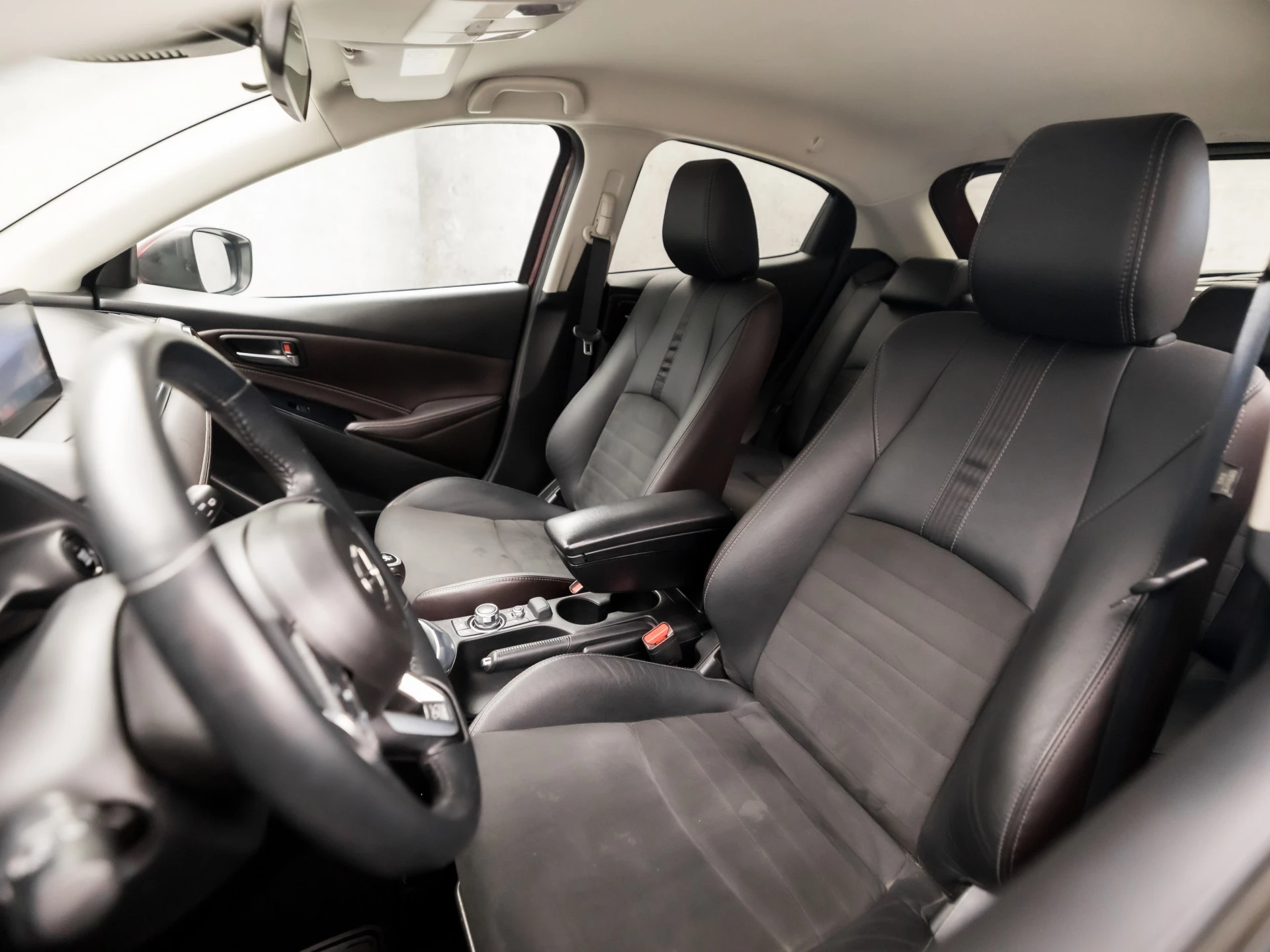 Hoofdafbeelding Mazda 2