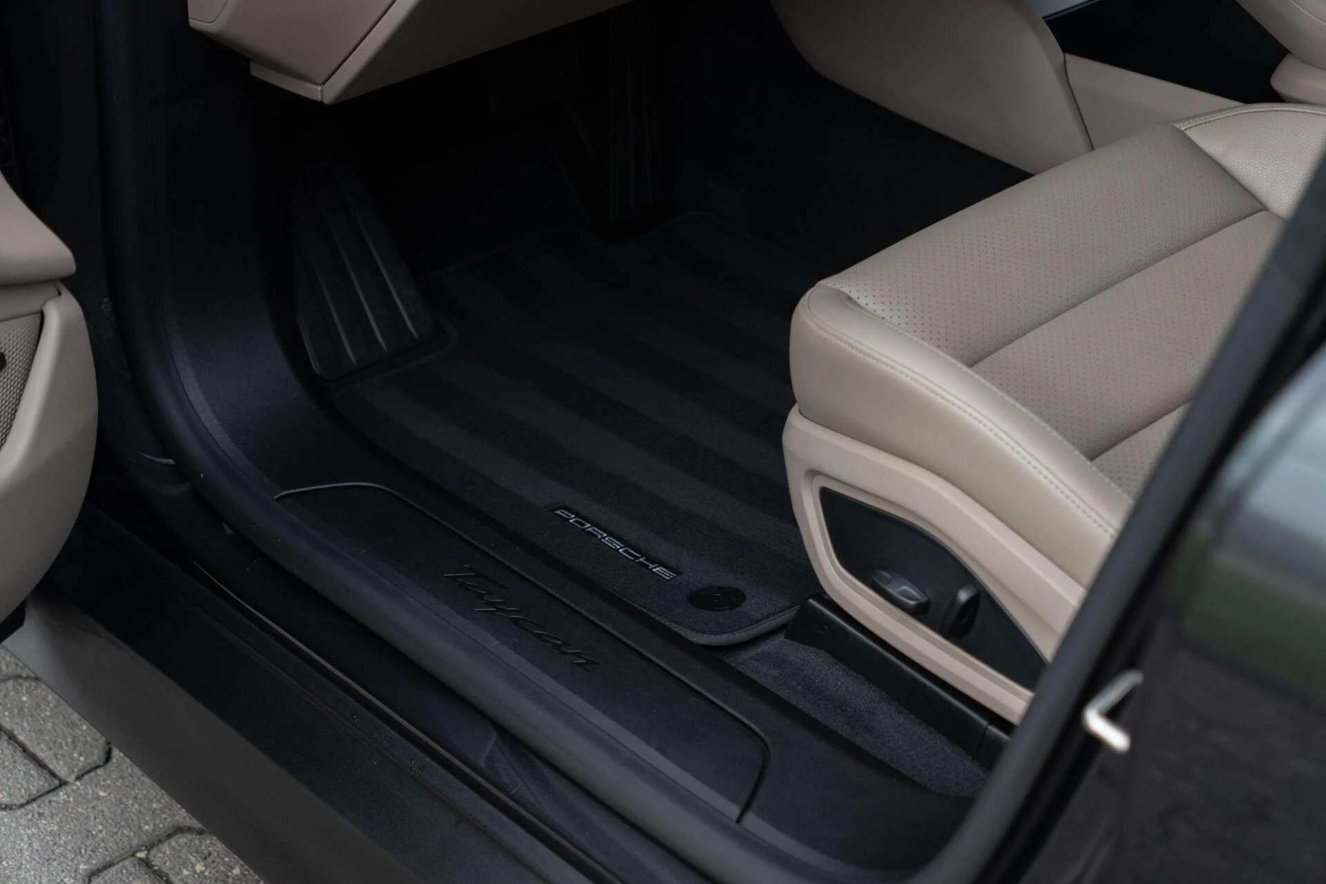 Hoofdafbeelding Porsche Taycan