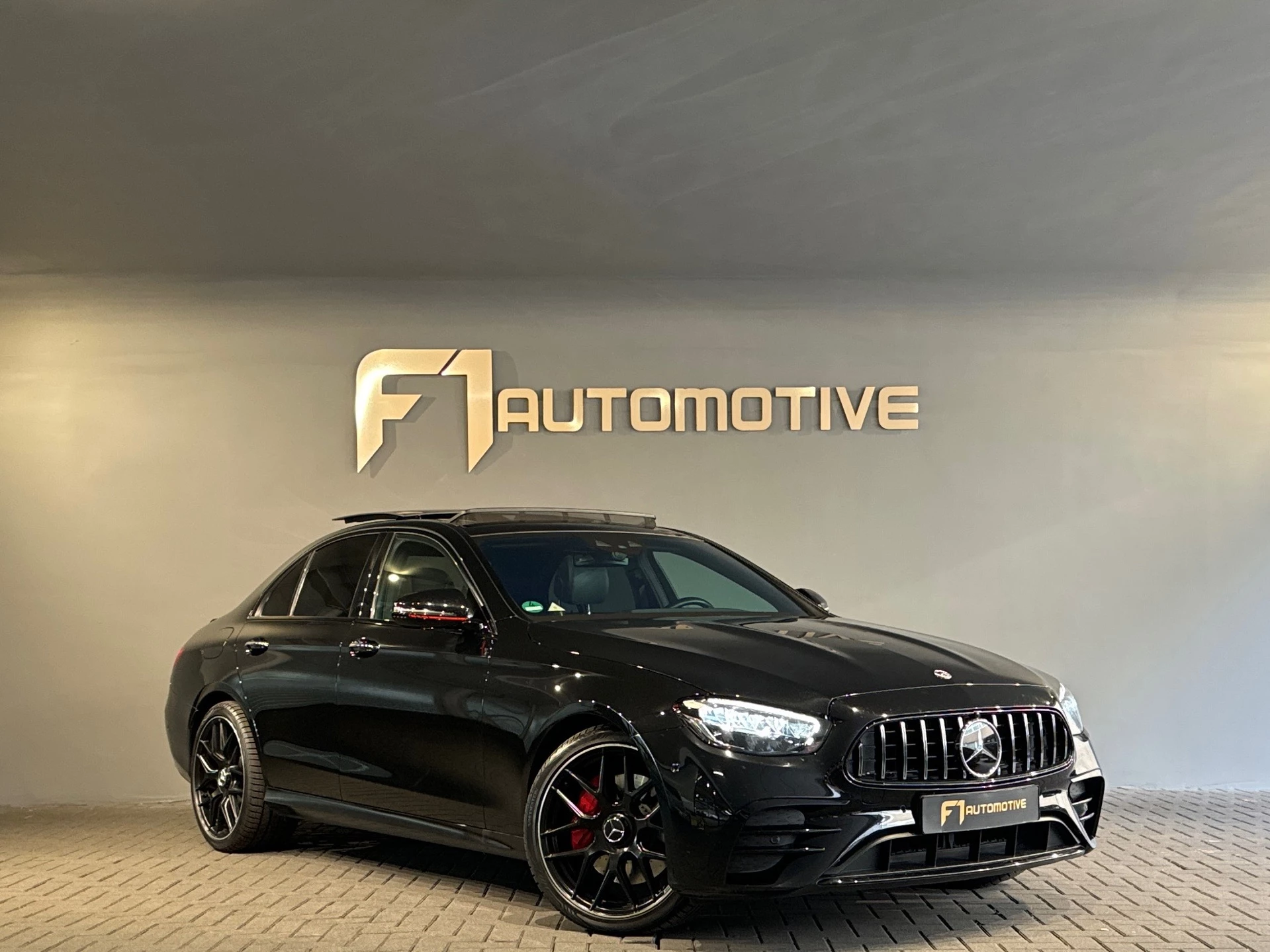 Hoofdafbeelding Mercedes-Benz E-Klasse