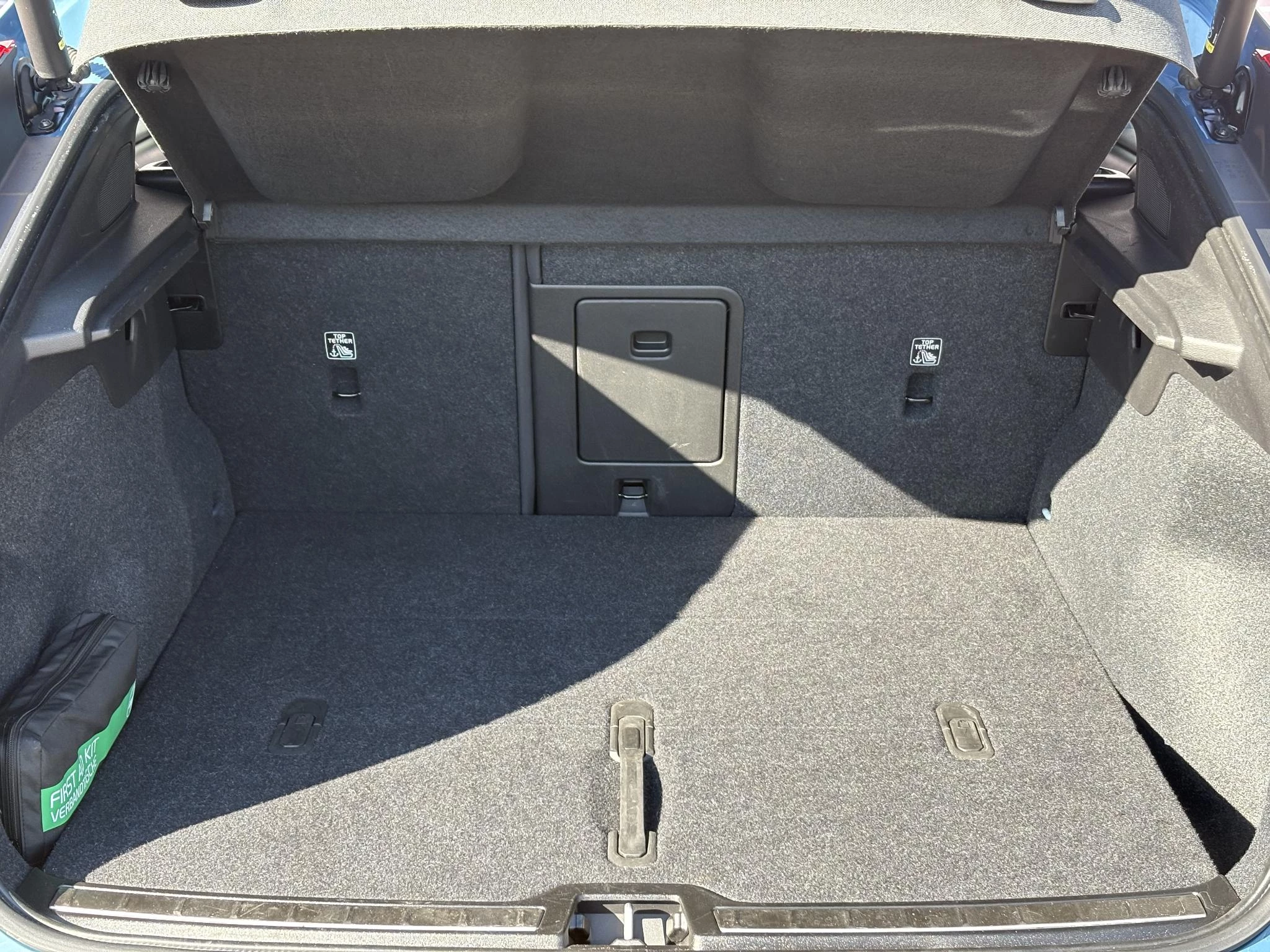 Hoofdafbeelding Volvo C40