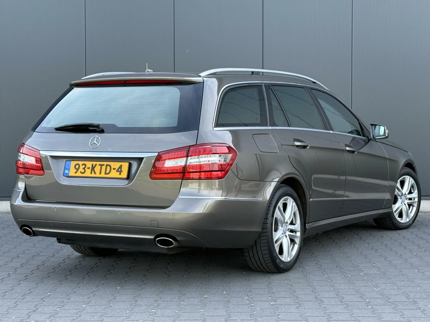 Hoofdafbeelding Mercedes-Benz E-Klasse