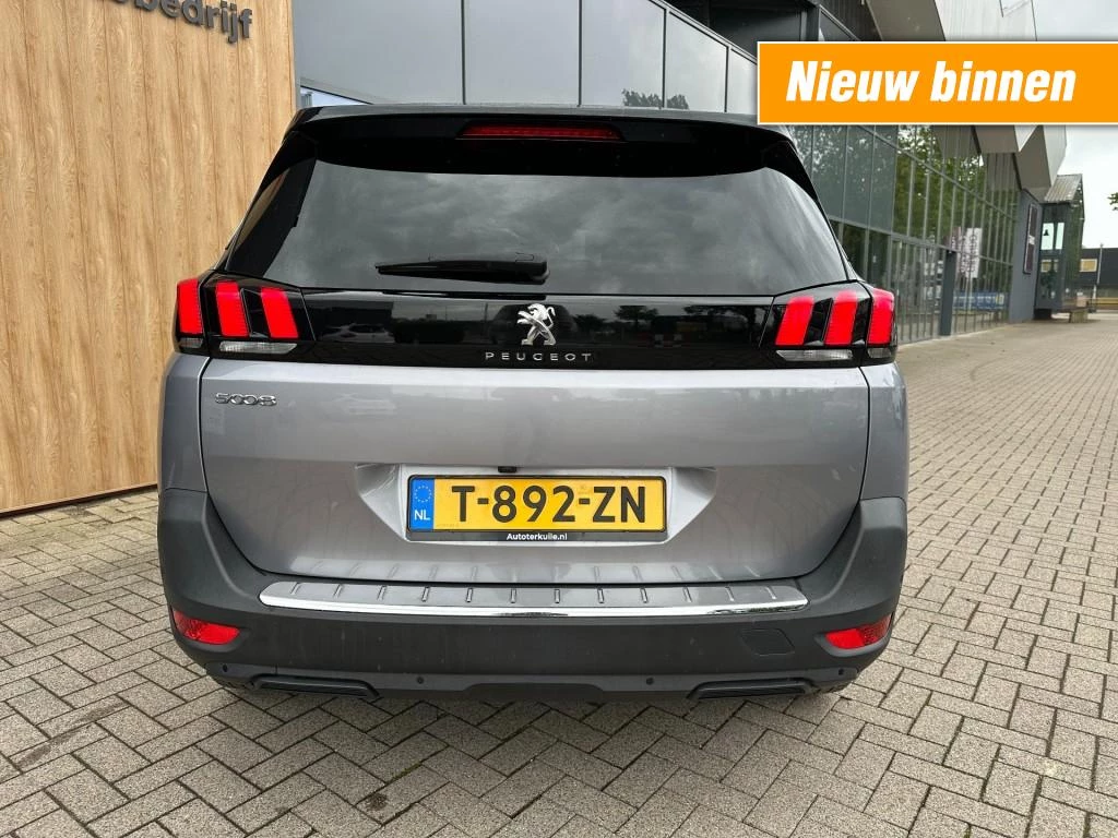 Hoofdafbeelding Peugeot 5008