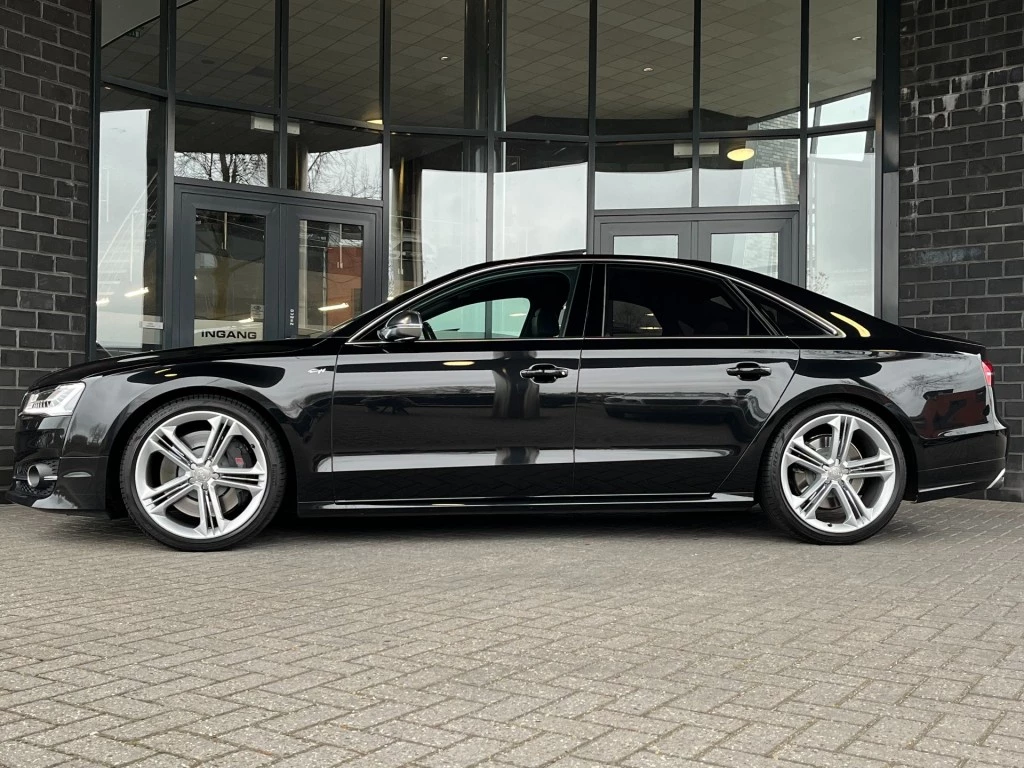 Hoofdafbeelding Audi S8