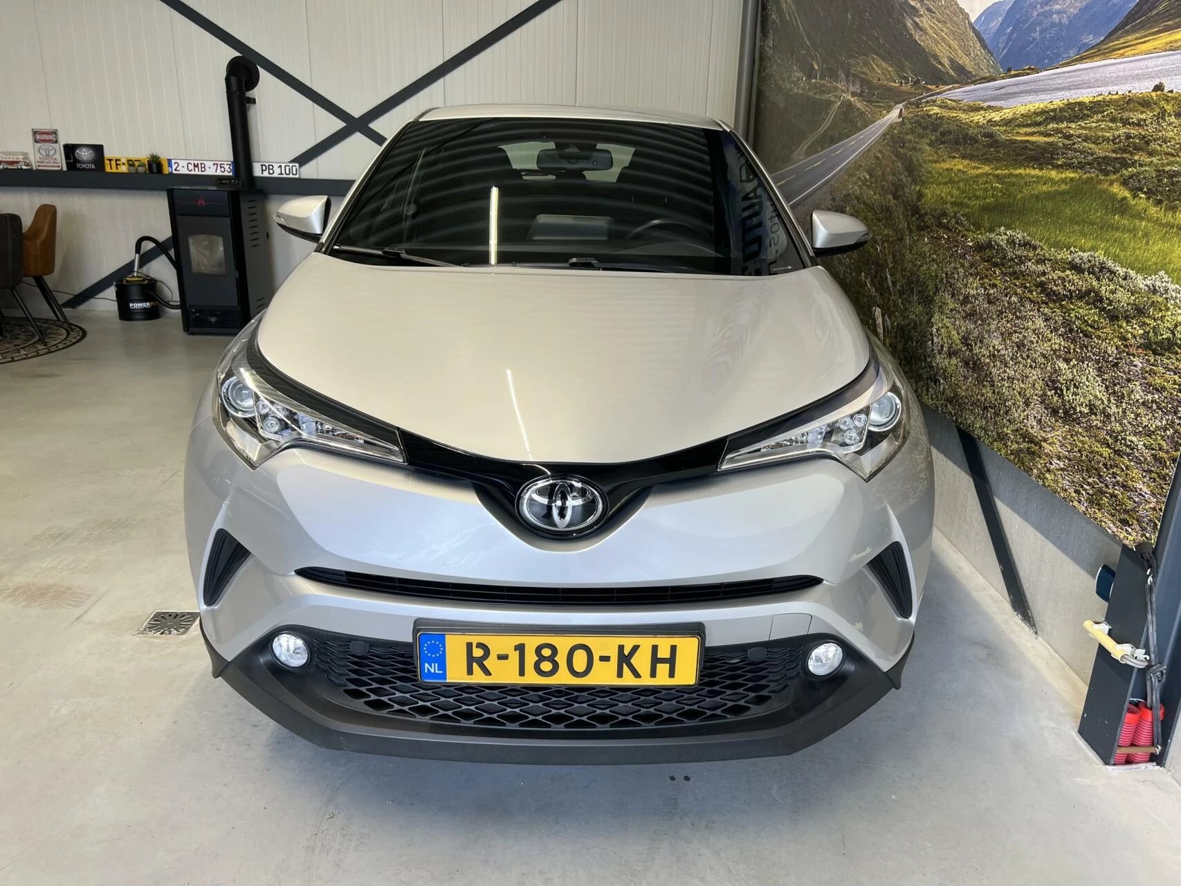 Hoofdafbeelding Toyota C-HR