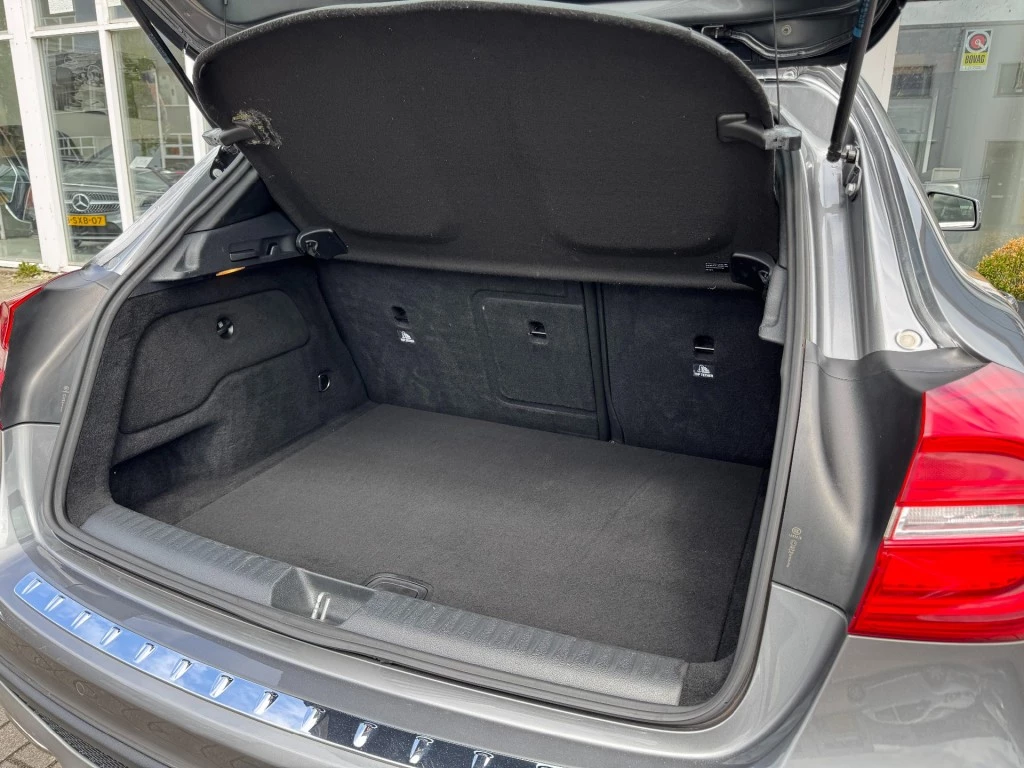 Hoofdafbeelding Mercedes-Benz 200