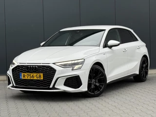 Hoofdafbeelding Audi A3 Audi A3 Sportback 30 TFSI 3x S-Line Led Matrix - Virtual Cockpit - Cruise