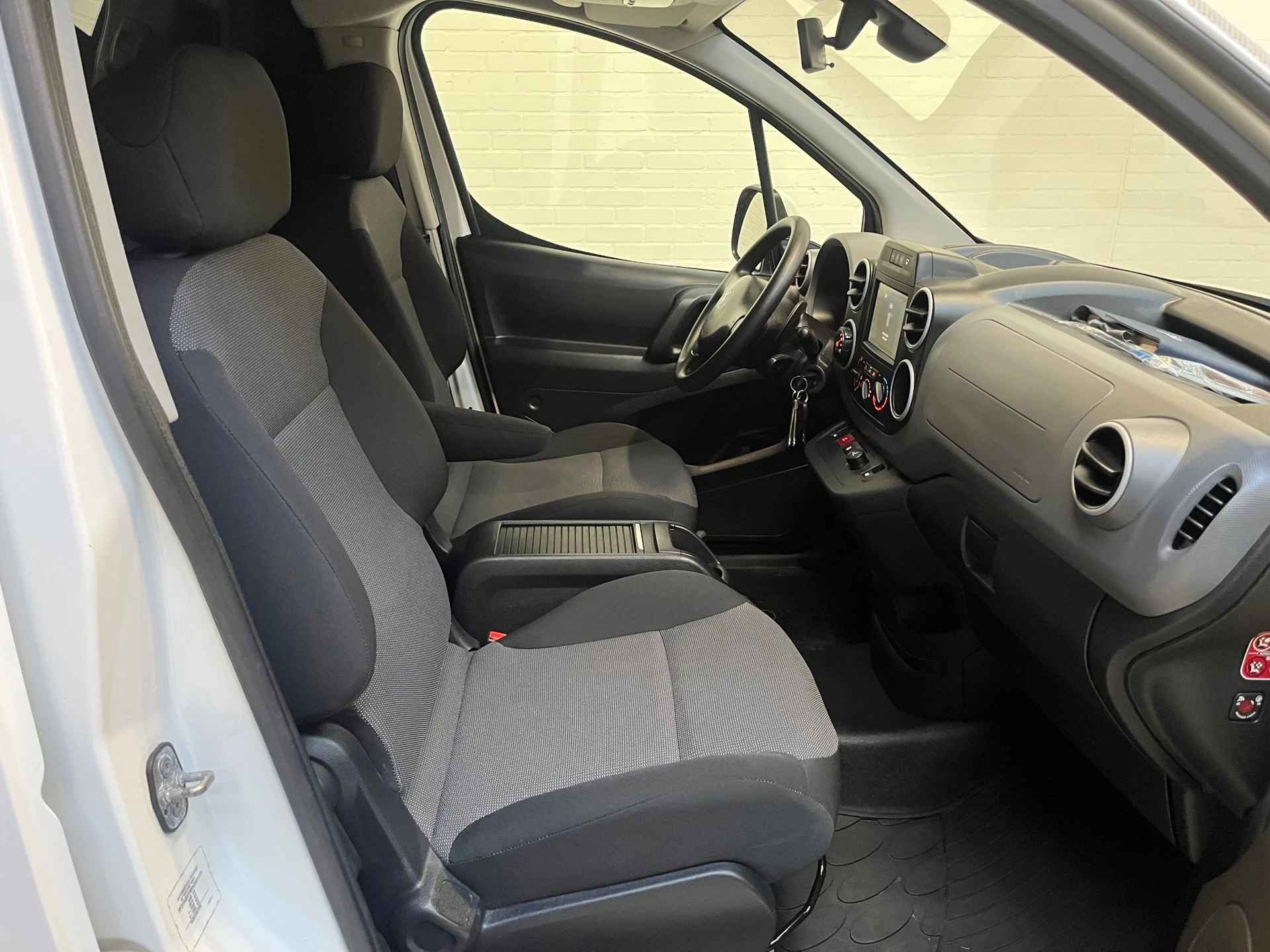 Hoofdafbeelding Peugeot Partner