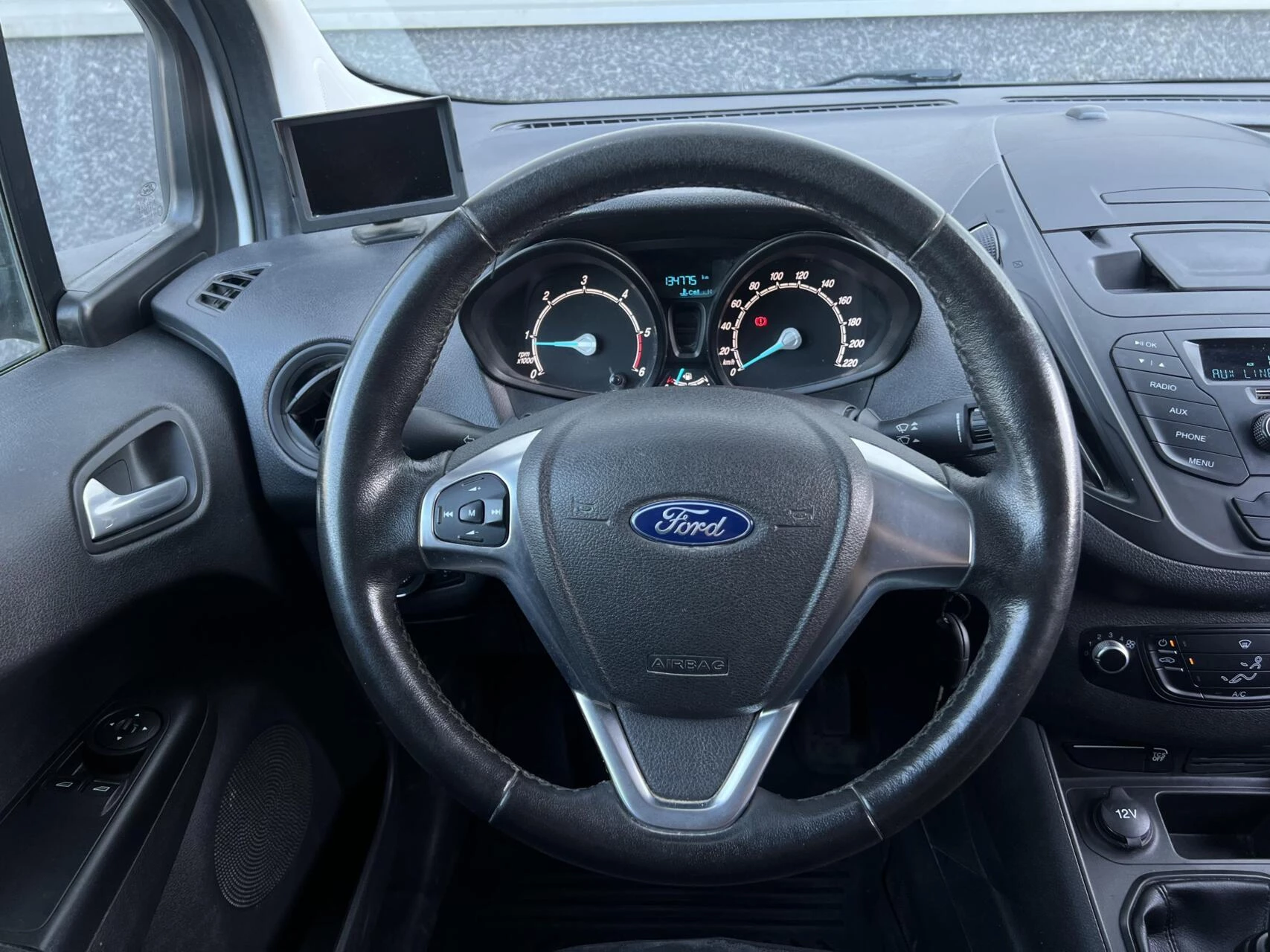 Hoofdafbeelding Ford Transit Courier