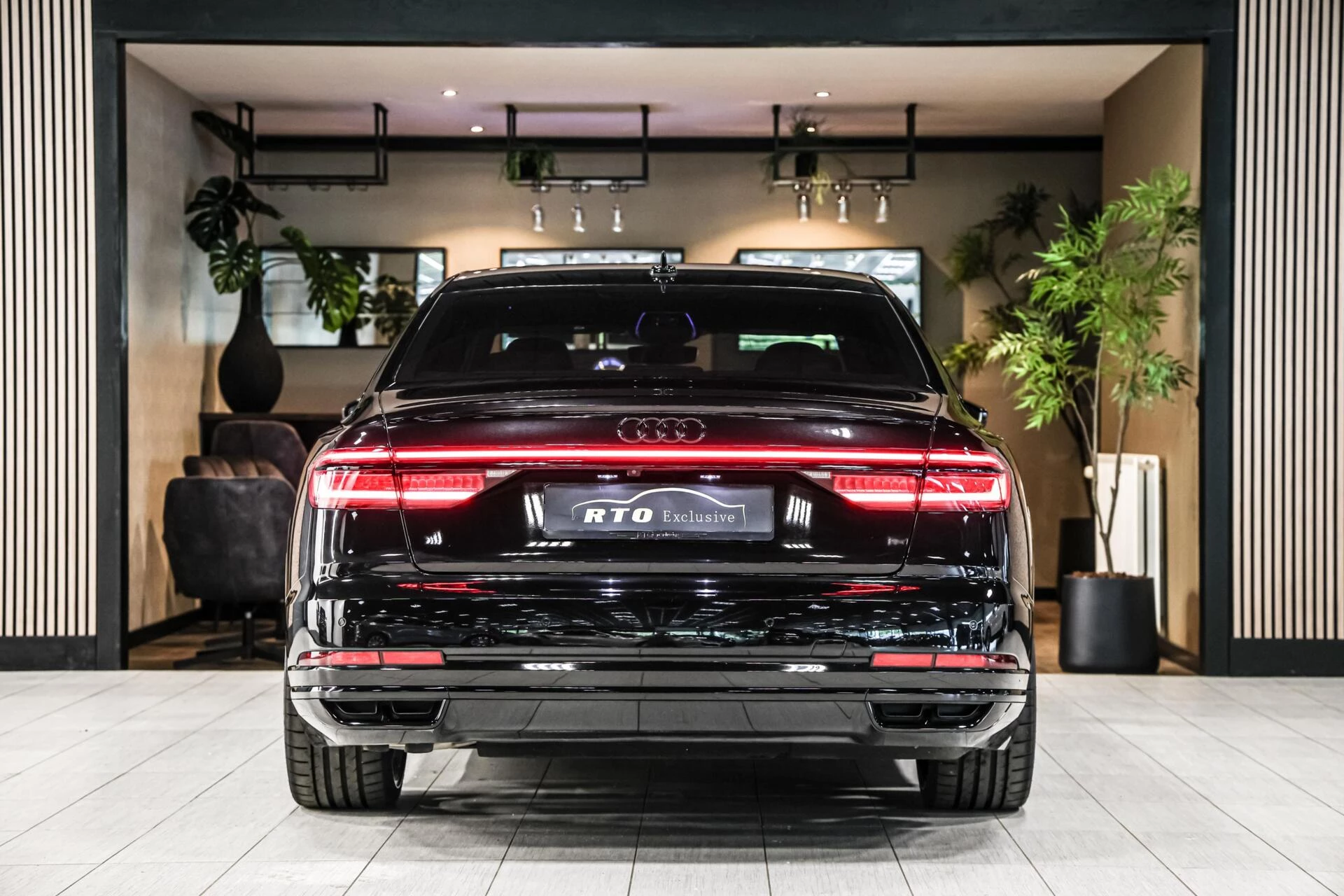 Hoofdafbeelding Audi A8