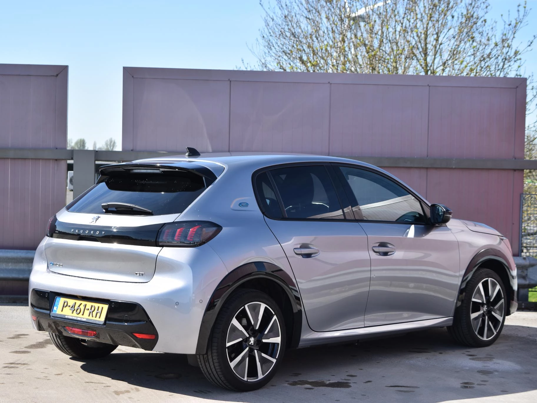 Hoofdafbeelding Peugeot e-208