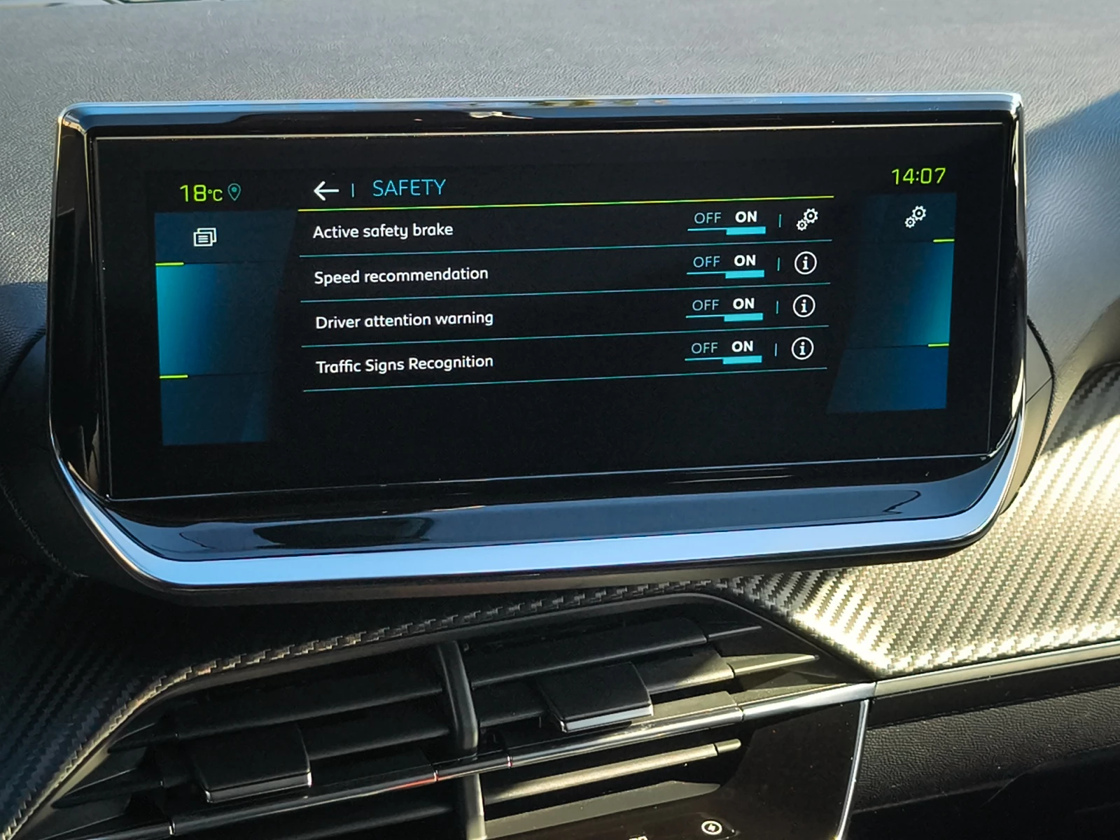 Hoofdafbeelding Peugeot e-208